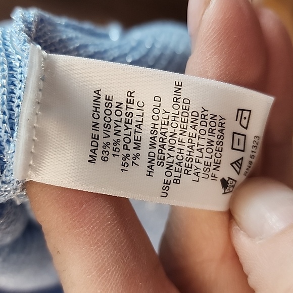 CeCe Ice Blue Shimmer Top Size L - Picture 5 of 6